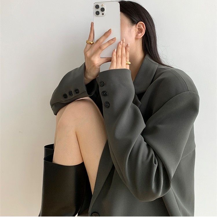 Elegant Women’s Tailored Blazer