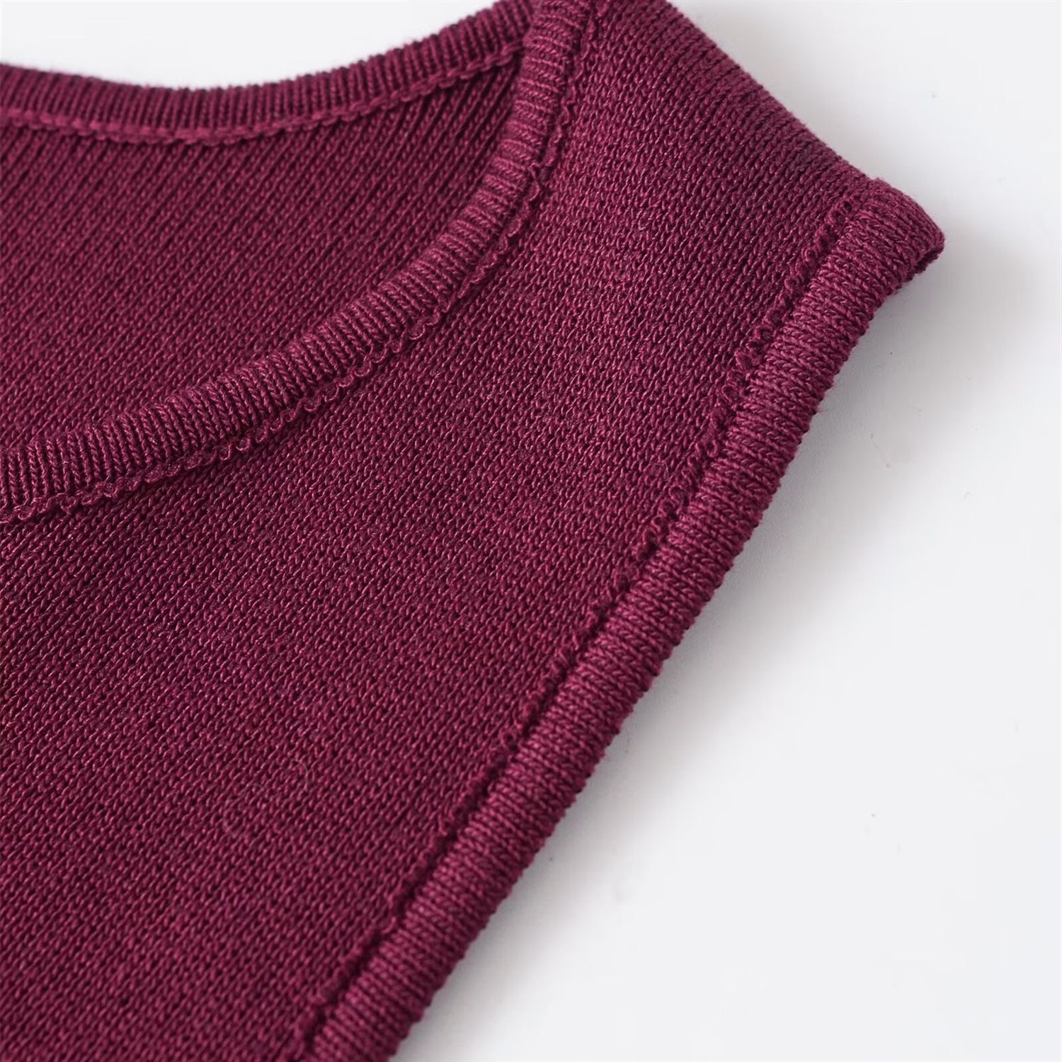 Burgundy Ribbed Cut-Out Buckle Midi Dress