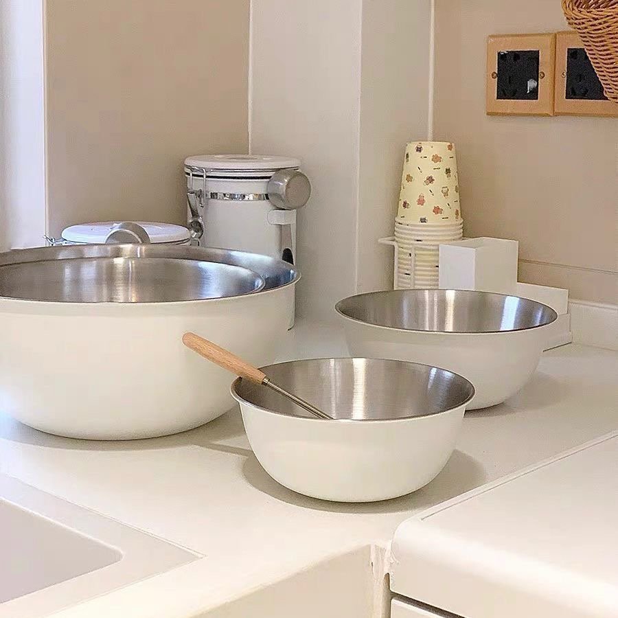 Baking Bowl (White Exterior with Silver Stainless Steel Interior)