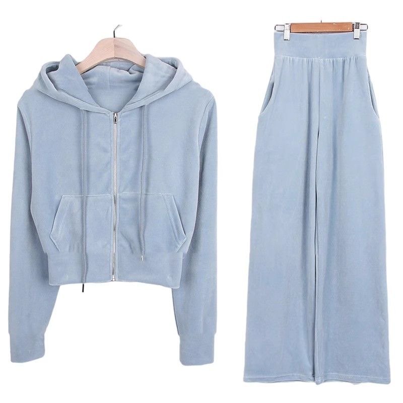 Hooded luxe tracksuit for women