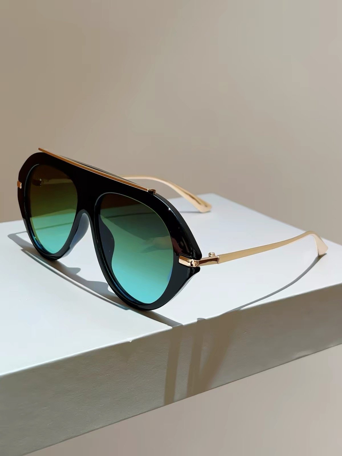 Luxe Oversized Gradient Sunglasses