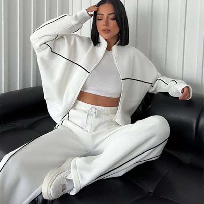 Zip up women tracksuit