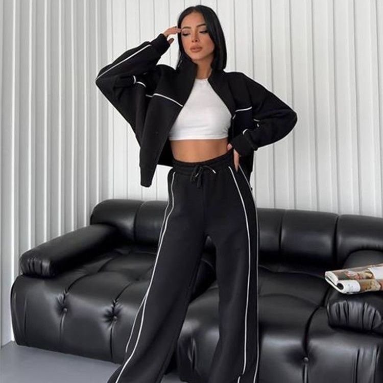 Zip up women tracksuit