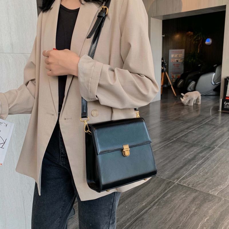 Crossbody small vintage bag