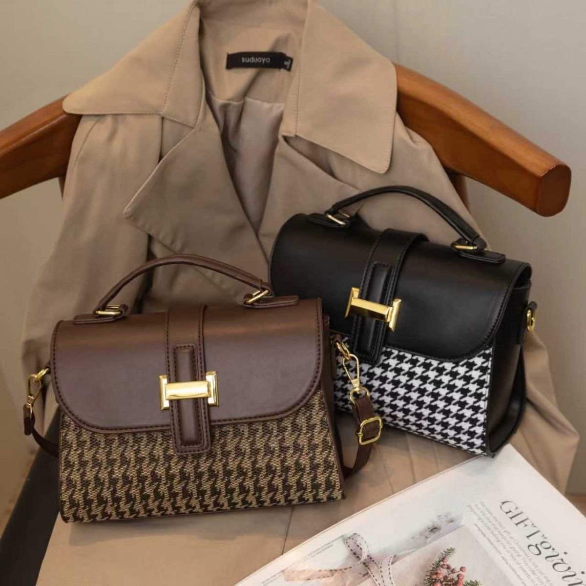 Small fashion handbag.