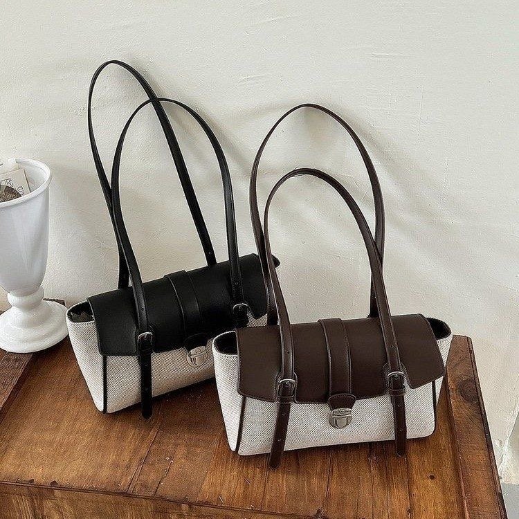 Chic ladies handbag