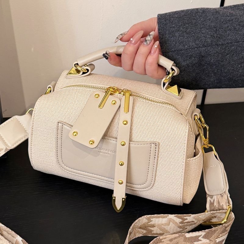 Ladies fashion bag
