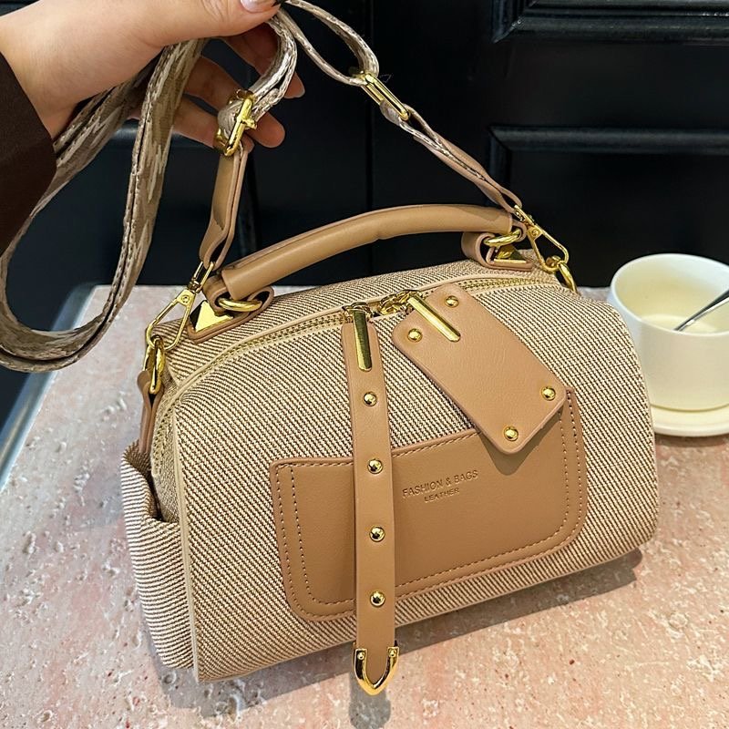 Ladies fashion bag