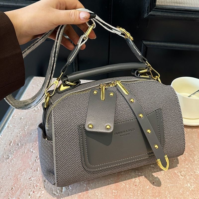 Ladies fashion bag