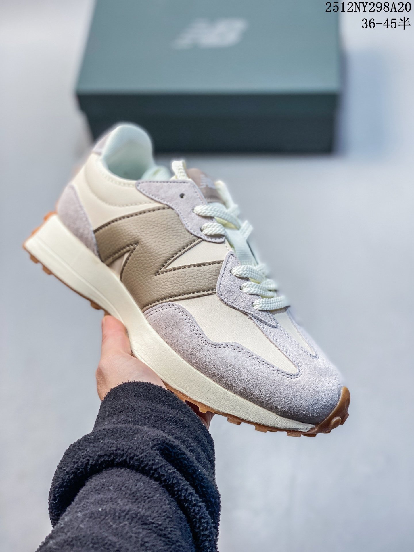 Classic Retro-Inspired Running Sneakers