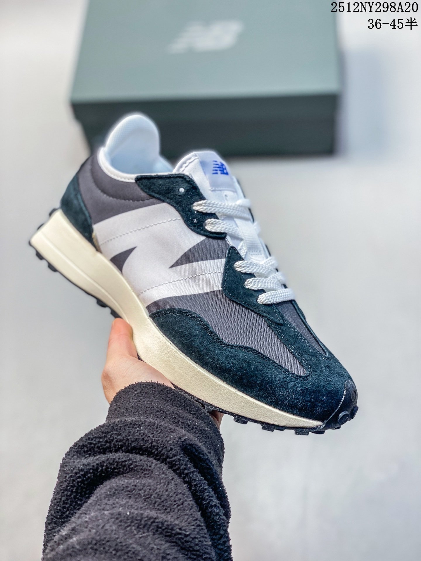 Classic Retro-Inspired Running Sneakers