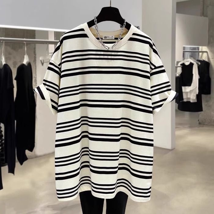 Black and white tshirt