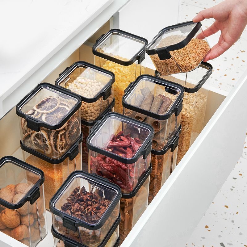 Kitchen storage canister 
