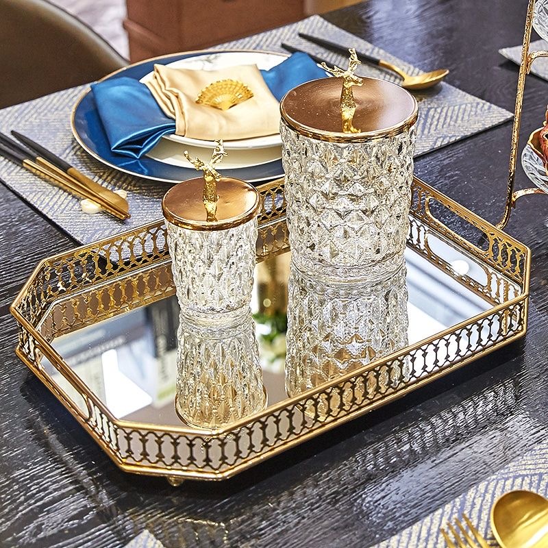 Adore table tray