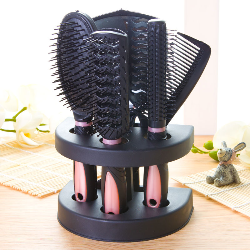 Modern styling brush
