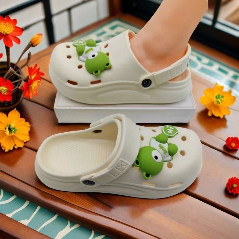 Girls crocs
